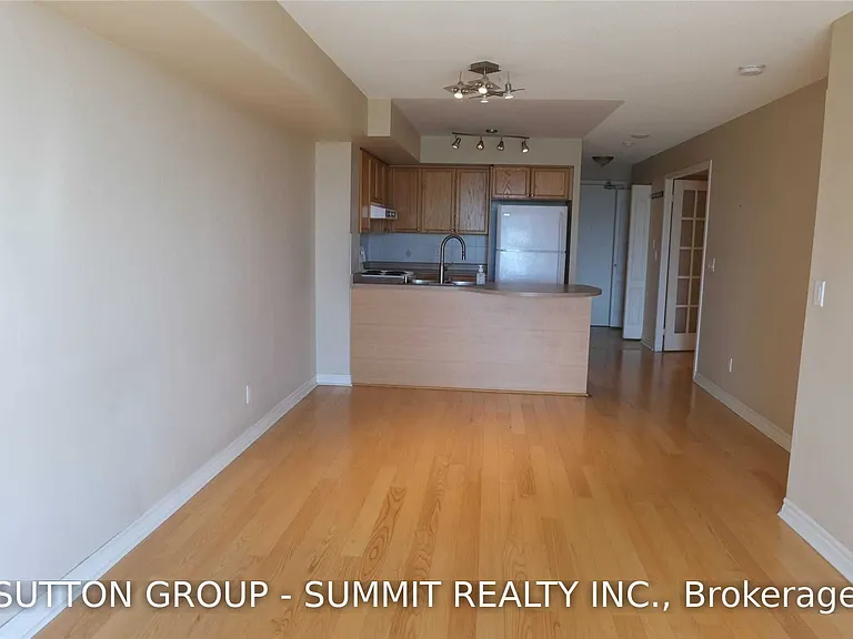 17 Barberry Pl #1011 — Photo 10