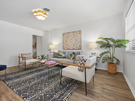 3rd image of 4711 Hope St