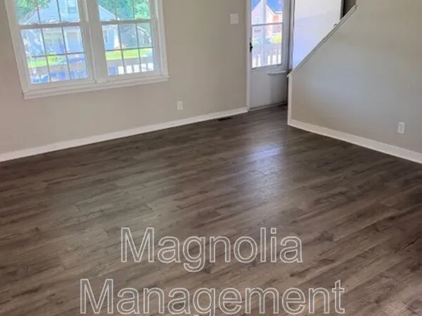 226 Oak St APT E, Henderson, NC 27536