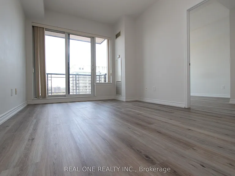 385 Prince Of Wales Dr #1804 — Photo 2