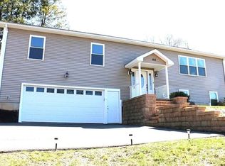 103 Bonair Ave, West Springfield, MA 01089