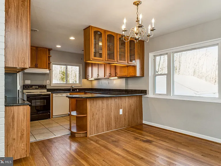 5424 Ferndale St — Photo 13