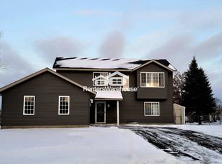 2093 Staghorn Dr, Shakopee, MN 55379