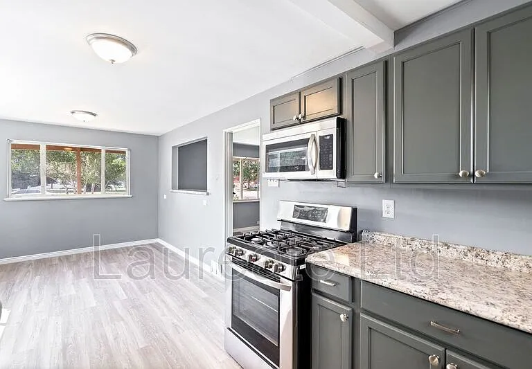 2880 N Harrison St — Photo 12