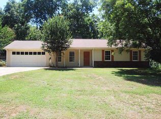 205 E Country Woods Dr, Covington, GA