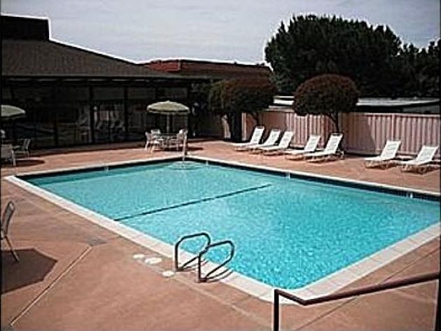 1st image of 1700 Civic Center Dr APT 309