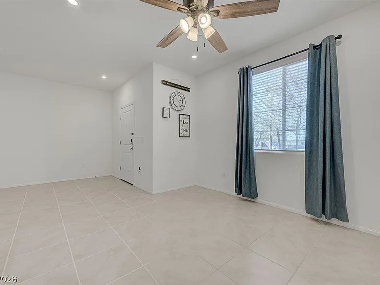 909 Kyanite Ln — Photo 11