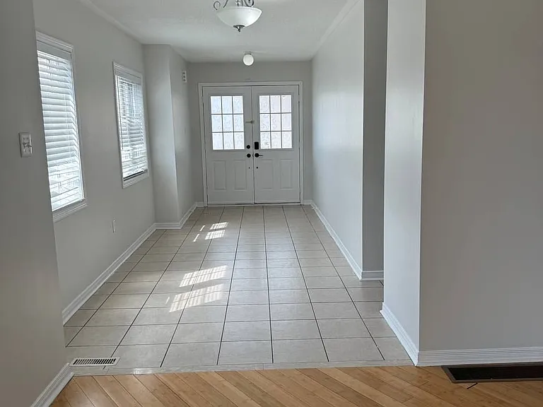 514 Candlestick Cir — Photo 2