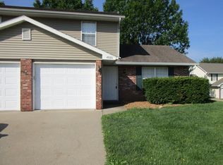 4924 W Millbrook Dr, Columbia, MO 65203