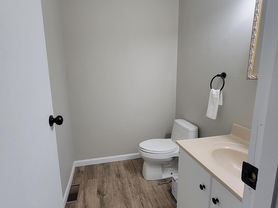 1018 College Rd, Lebanon, IL 62254 Zillow