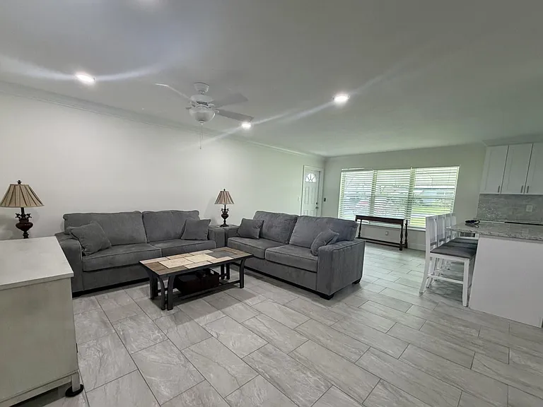 705 High Point Blvd N #C — Photo 14