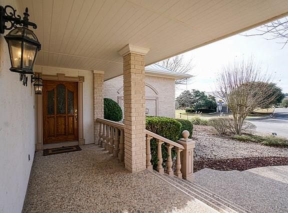 2nd image of 524 Rolling Green Dr