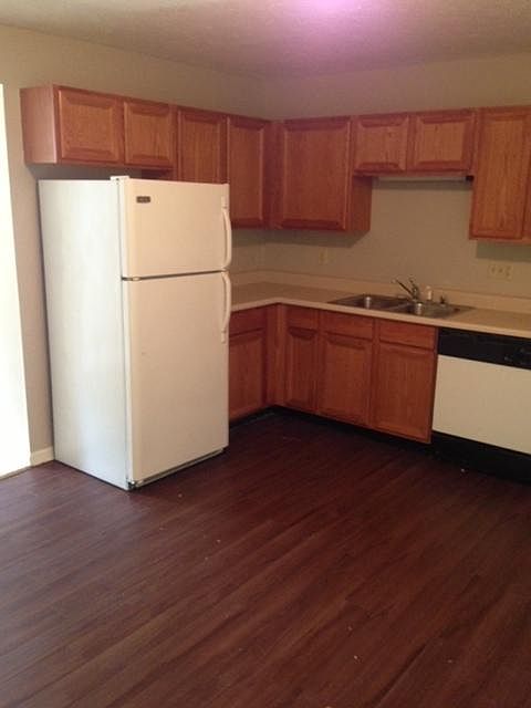 2nd image of 3113-15 Candlewood Ct