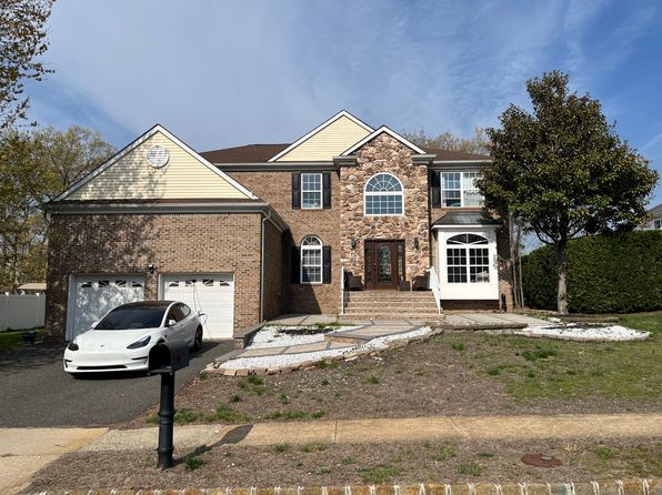 4 Reuben Ct