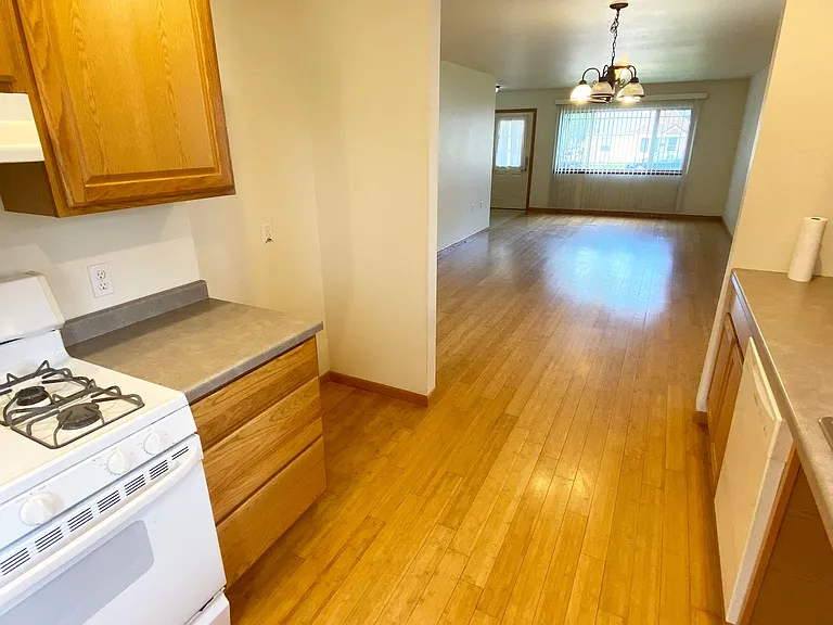 1441 Madison St — Photo 6