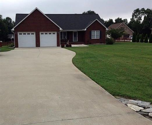 2nd image of 1449 Dawnview Ln