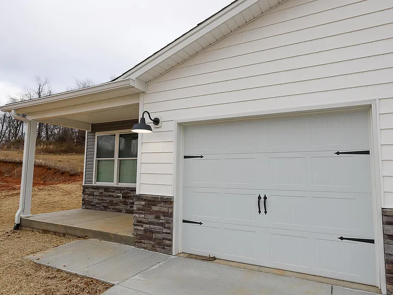 174 Creekvale Dr #B — Photo 20