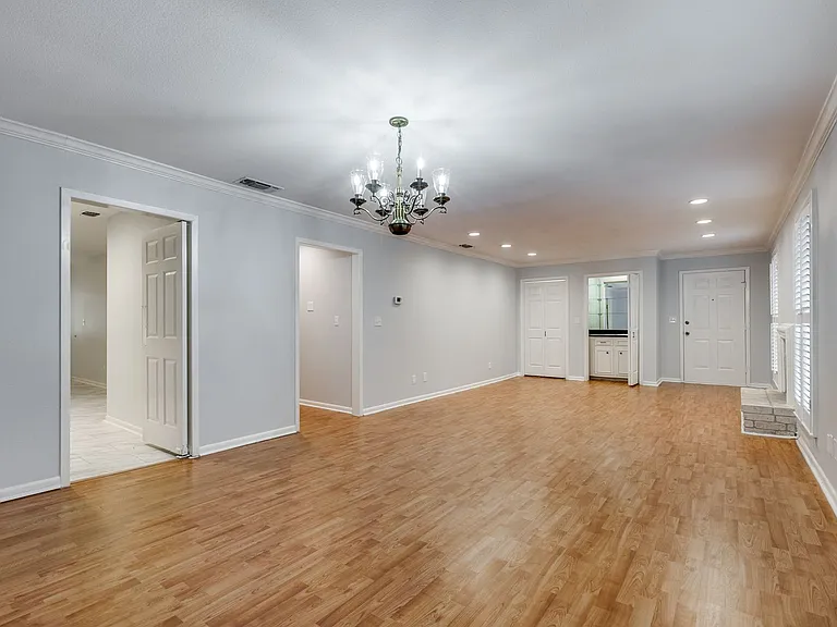 2611 Eisenhauer Rd #903 — Photo 6