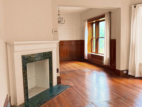 4th image of 452 Potomac Ave #2