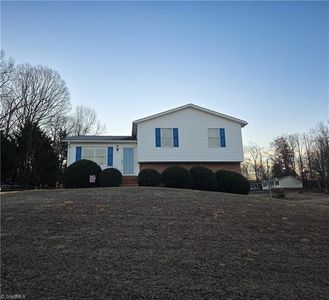 112 Oak Ridge Pl, Mount Airy, NC, 27030