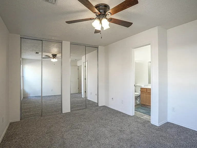 723 Seaborn Dr SW — Photo 8