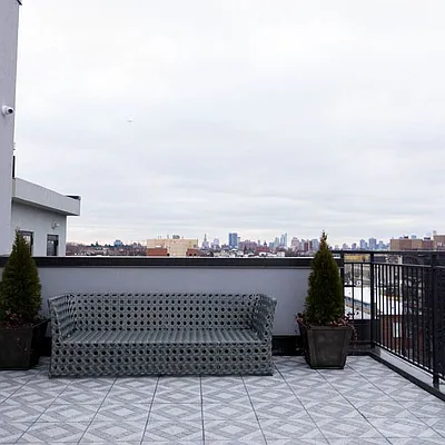 Rented by Nooklyn NYC LLC | media 45