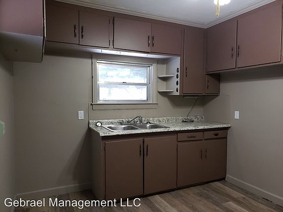 4th image of 3221 Norwood Dr