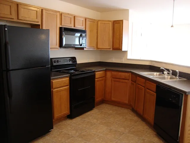 1750 Liberty Ln #206 — Photo 3