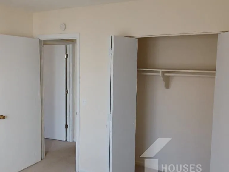 55 Summercreek Dr — Photo 12