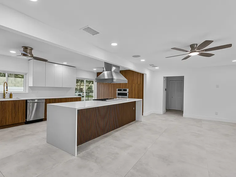 115 Rafael Blvd NE — Photo 24