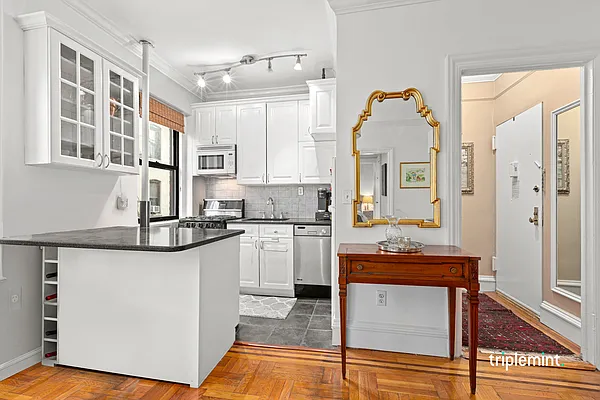 Rented by Triplemint | media 7