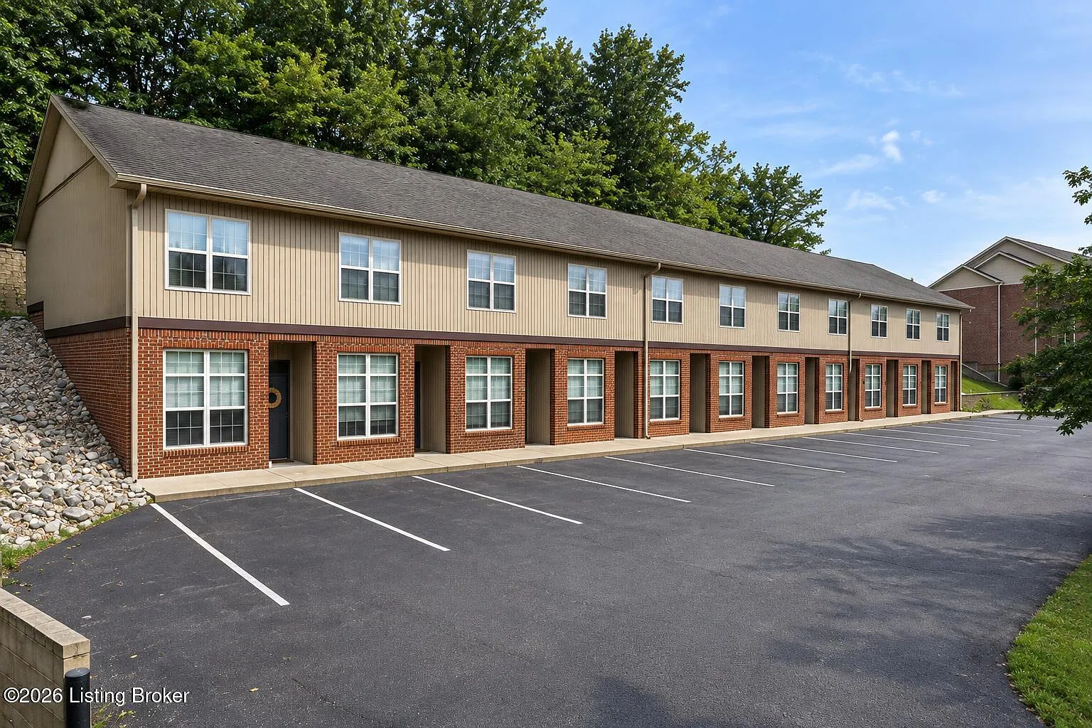 2 bed, 2.0 bath, 1000 sqft, $1,045 — Photo 1
