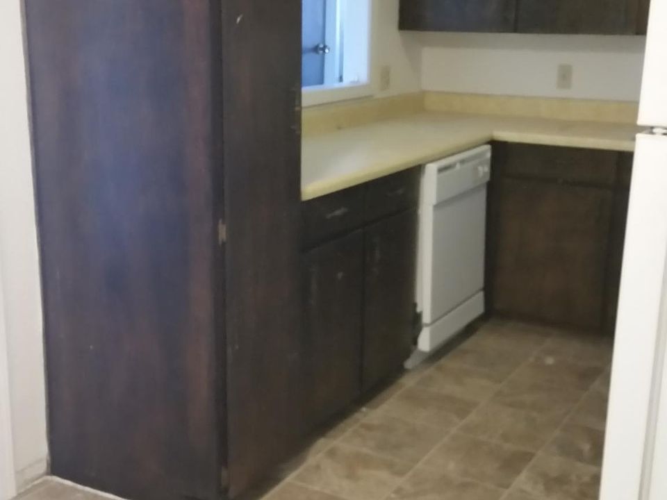1st image of 435 N Bluegrass Dr APT 9
