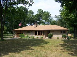 1402 W Woodland Dr, Marion, IN 46952