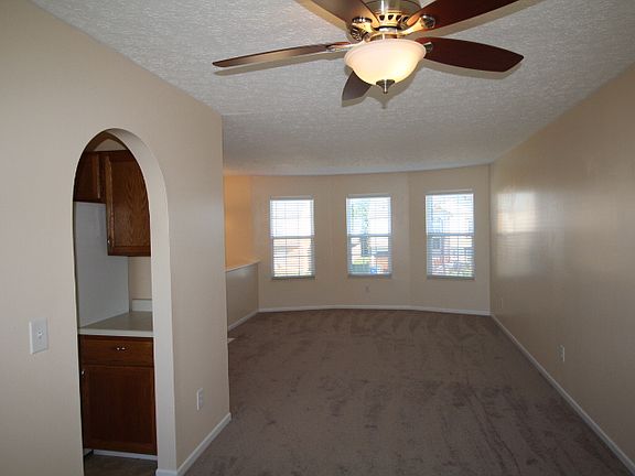 4th image of 2225 Golden Leaf Ln
