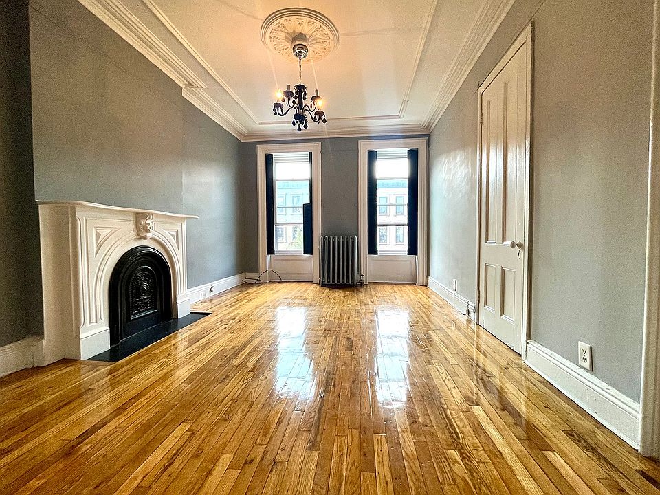 1st image of 26 Herkimer St #3