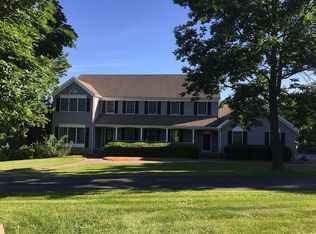 3 Country Oaks Rd, Lebanon, NJ 08833