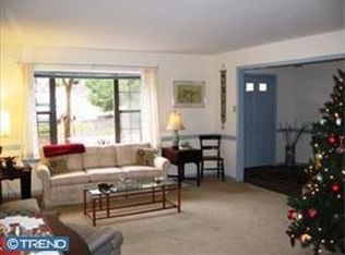 15 Algonquin Ct, Chesterbrook, PA 19087