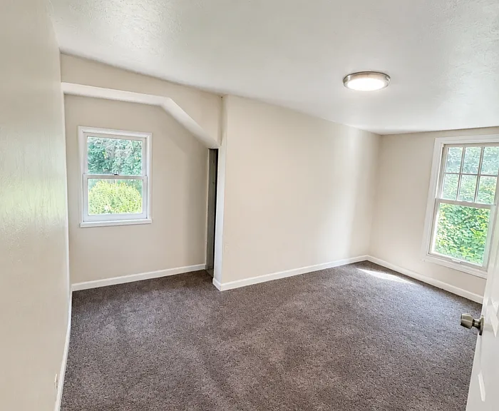 585 Novella Ave — Photo 11