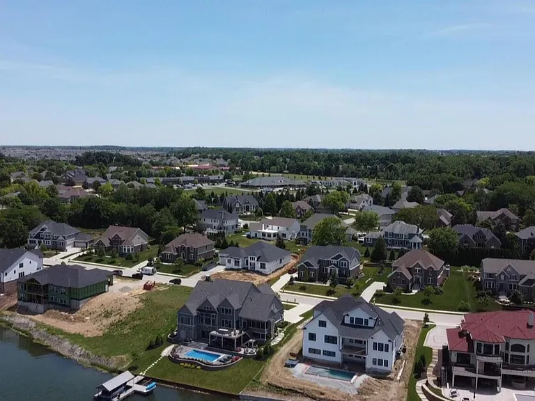 10599 Geist View Dr — Photo 58