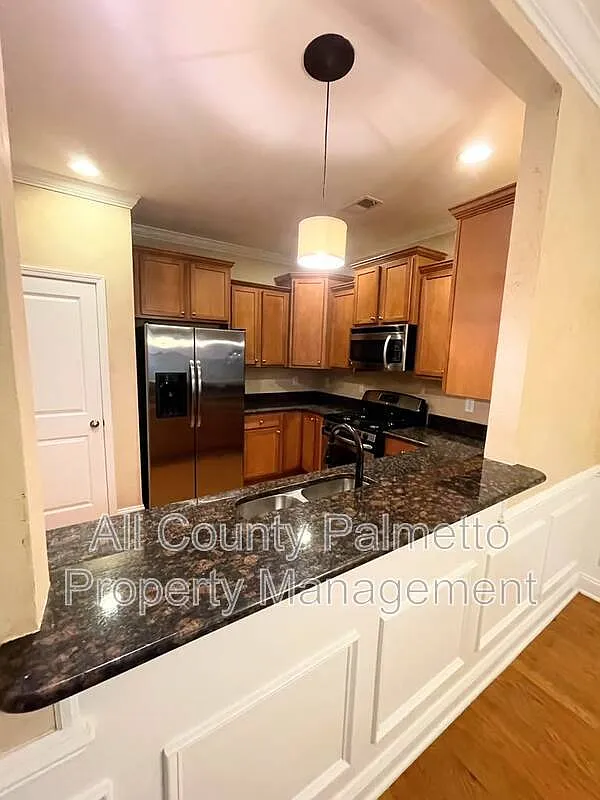 3 bed, 2.5 bath, 1784 sqft, $2,950 — Photo 3
