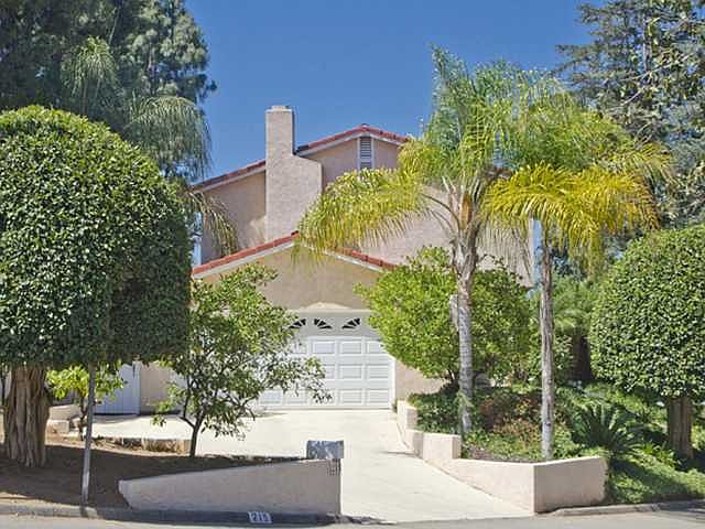 2nd image of 215 Vista Grande Gln