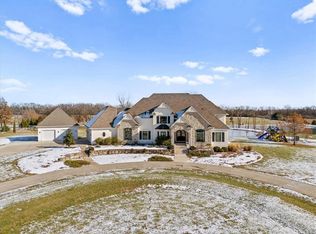 12517 S Harris Rd, Lees Summit, MO 64086