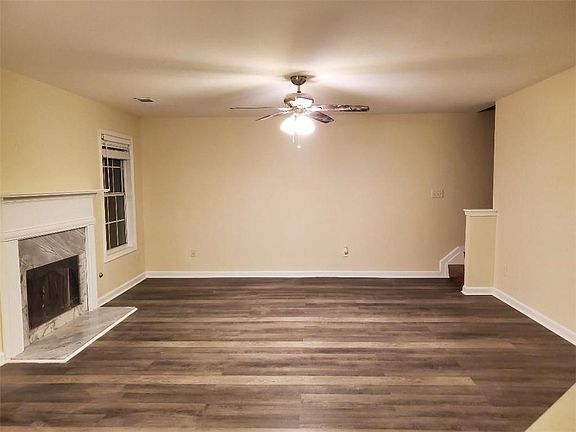 4th image of 3115 Baymount Dr