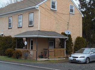 2227 State St, Alburtis, PA 18011