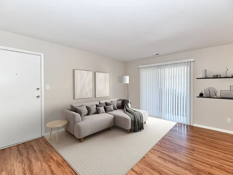 The Cedars Apartment Homes — Photo 33