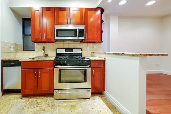 Rented by Warburg | media 4
