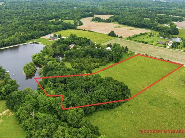 Timberlake Ln, Warrenton, MO 63383