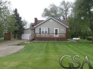 7530 Garrison Rd, Durand, MI 48429