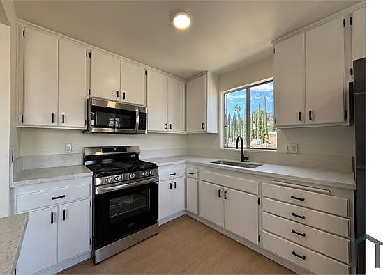 6079 La Prada St #STUDIO — Photo 5